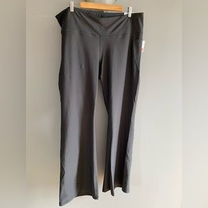 NWT Old Navy 3X Powersoft boot cut pants
